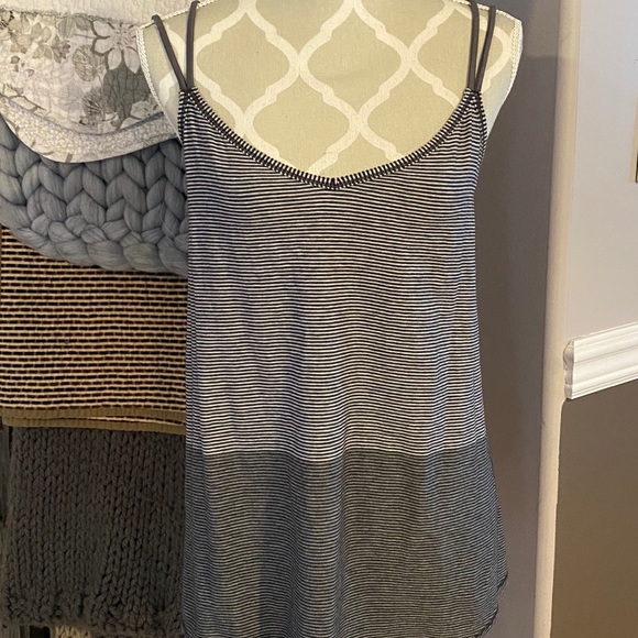 lululemon athletica Tops - Lululemon strappy tank